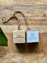 Load image into Gallery viewer, Zora- Shingo Pear+Blackberries
